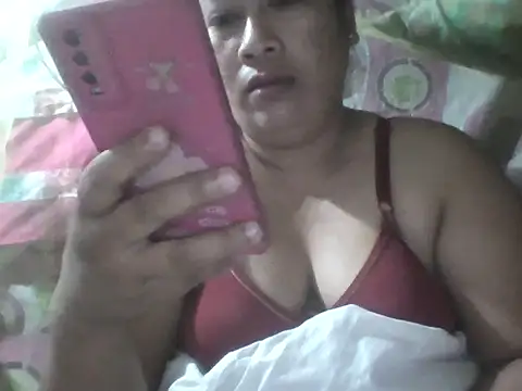 Snapshot of PinayAsh chatting on April 2026 07:12:01 PM PinayAsh online show from April 2026 07:12:01 PM