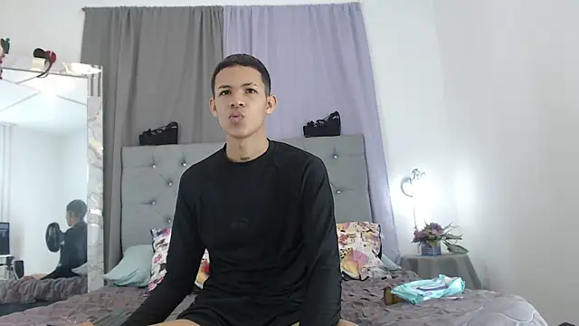 PhillipCox online show from June 2026 04:22:02 AM