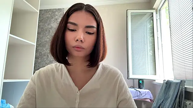 MarylnMonnier online show from May 2026 08:40:02 AM