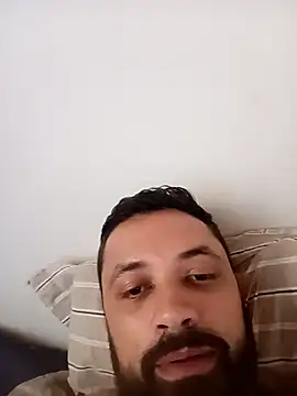 brunaejuan online show from April 2026 05:21:02 PM