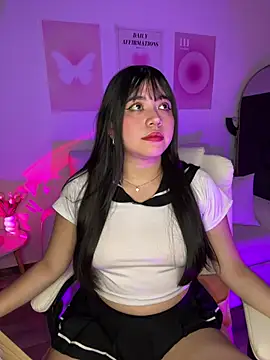 Snapshot of iEmily_ chatting on May 2026 03:47:01 AM iEmily online show from May 2026 03:47:01 AM