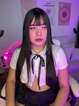 Snapshot of iEmily_ chatting on May 2026 02:19:02 AM iEmily online show from May 2026 02:19:02 AM