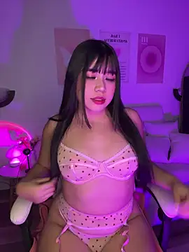 Snapshot of iEmily_ chatting on June 2026 01:10:02 AM iEmily online show from June 2026 01:10:02 AM