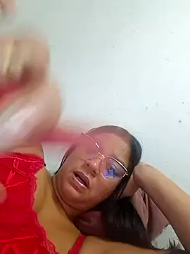 zoehot07 online show from May 2026 06:19:02 AM