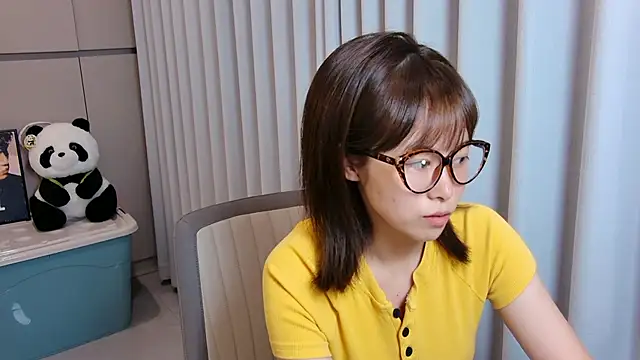 Snapshot of Y-Fanqie chatting on April 2026 12:42:02 PM Y-Fanqie online show from April 2026 12:42:02 PM