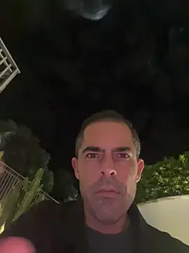 Riccardo86xx online show from April 2026 07:19:01 PM