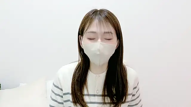Snapshot of momoka__o0 chatting on May 2026 07:14:02 AM momoka o0 online show from May 2026 07:14:02 AM