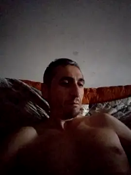 Alejandro83bsf online show from April 2026 06:17:02 PM