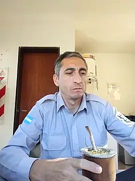Alejandro83bsf online show from May 2026 02:11:01 PM