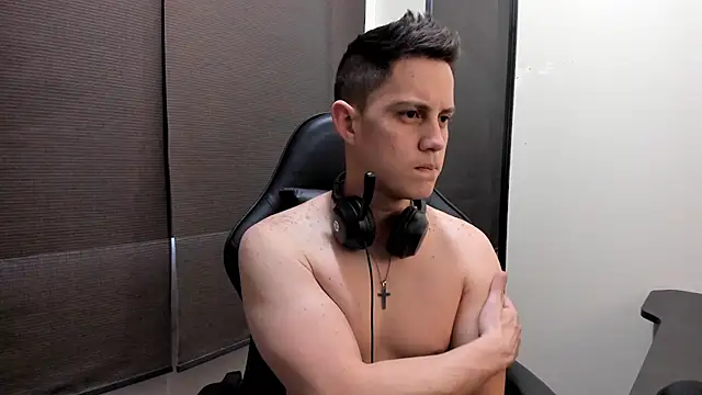 KendricTorres online show from July 2026 01:47:01 PM