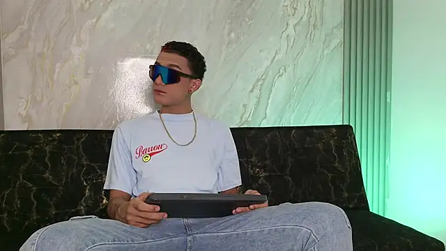 KING BOYS2026 online show from May 2026 01:36:01 AM