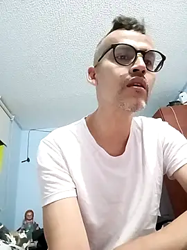 Snapshot of jairo43 chatting on May 2026 10:11:02 AM jairo43 online show from May 2026 10:11:02 AM