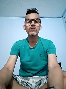 Snapshot of jairo43 chatting on May 2026 02:23:01 PM jairo43 online show from May 2026 02:23:01 PM