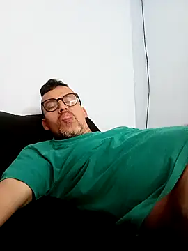 Snapshot of jairo43 chatting on May 2026 02:25:01 PM jairo43 online show from May 2026 02:25:01 PM