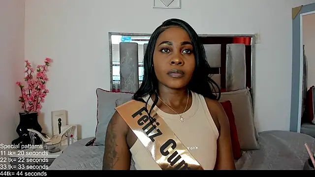 EmilyRooa1 online show from June 2026 07:35:01 PM