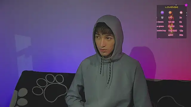 Devilandsoft online show from May 2026 07:23:02 PM