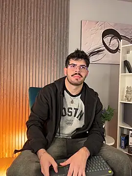 DomBoy  online show from June 2026 07:59:01 PM