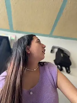 Alix Rousses20 online show from May 2026 08:28:02 PM