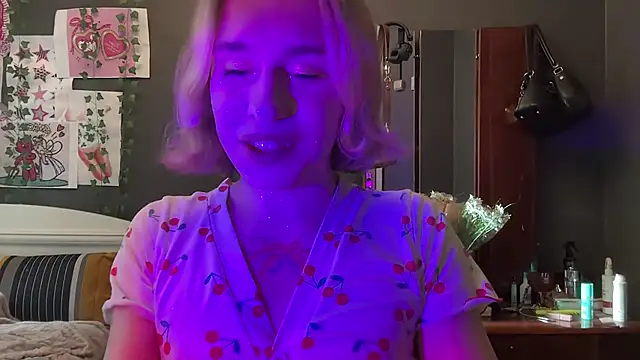 Snapshot of Miss_Amy00 chatting on June 2026 03:58:01 PM Miss Amy00 online show from June 2026 03:58:01 PM