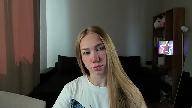 Snapshot of AnnaAlexArti chatting on June 2026 04:58:02 AM AnnaAlexArti online show from June 2026 04:58:02 AM