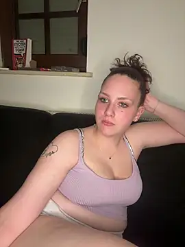CuteBeaX online show from June 2026 08:02:01 PM