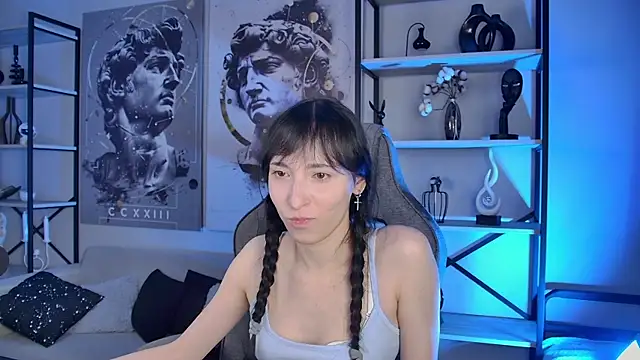 SeraphineSparda online show from July 2026 11:49:01 AM
