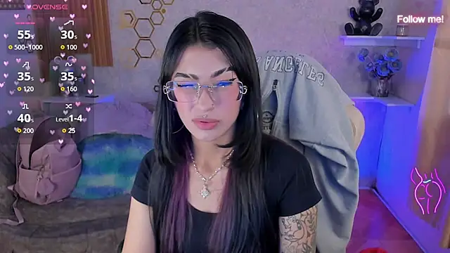 mia smoke  online show from June 2026 02:07:02 PM