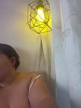 evereskira online show from May 2026 10:40:02 PM
