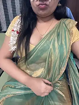 Snapshot of Tamil_Azhagie chatting on June 2026 09:50:01 PM Tamil Azhagie online show from June 2026 09:50:01 PM