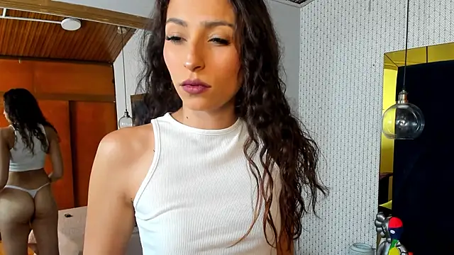 ANAMARIAMD online show from June 2026 08:22:01 PM