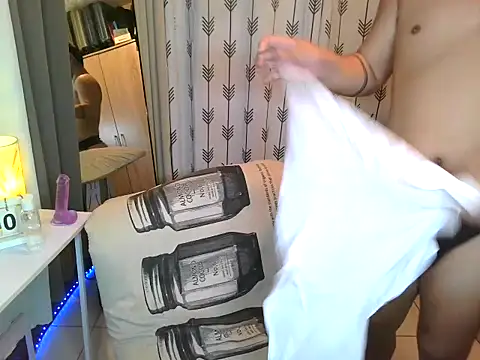 Ashtonfuckingboi online show from May 2026 05:21:02 PM