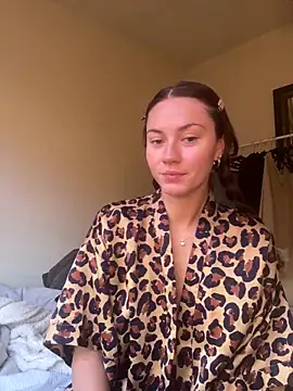 daisycollins online show from May 2026 03:45:02 AM