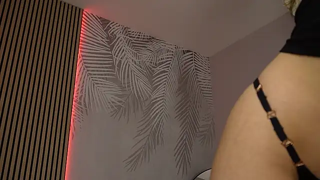MiaVelvety online show from May 2026 07:26:02 PM