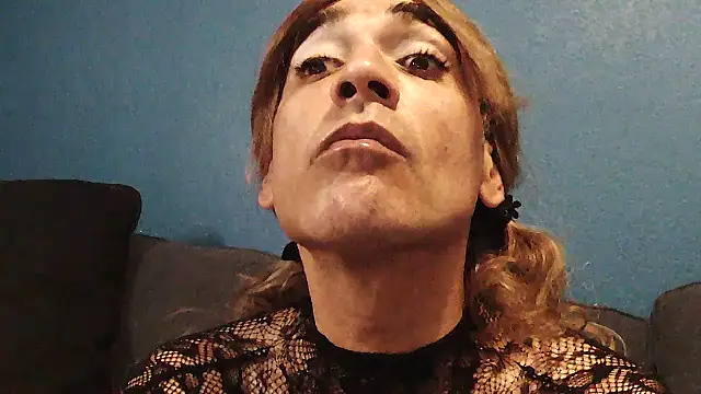 Camfreed online show from May 2026 03:56:01 AM