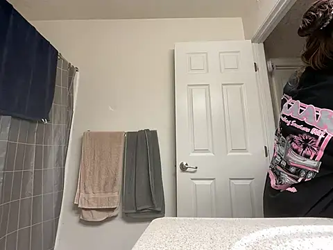 Baybeecakes online show from July 2026 05:25:02 AM