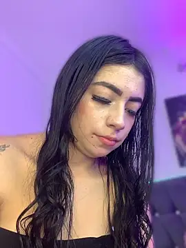 lunacruz  online show from May 2026 10:40:02 PM