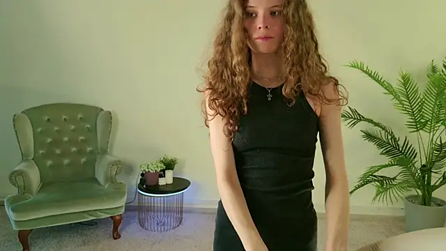 Mila Stain online show from May 2026 07:26:01 AM