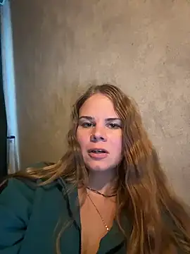 Snapshot of MaryMathews_ chatting on June 2026 01:30:02 AM MaryMathews online show from June 2026 01:30:02 AM
