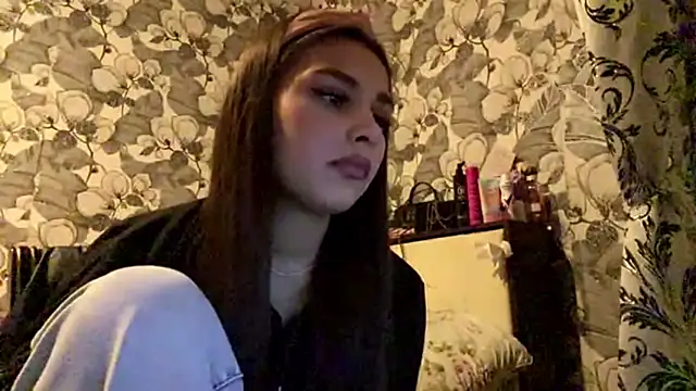 Ariel Jas online show from May 2026 11:48:02 AM