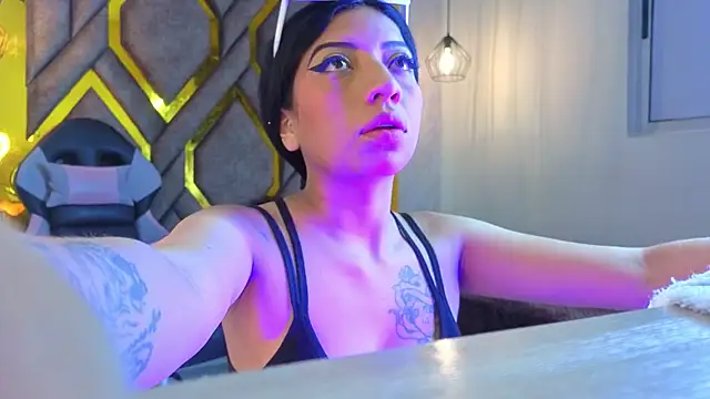 Ey Im simone  online show from June 2026 12:10:02 PM