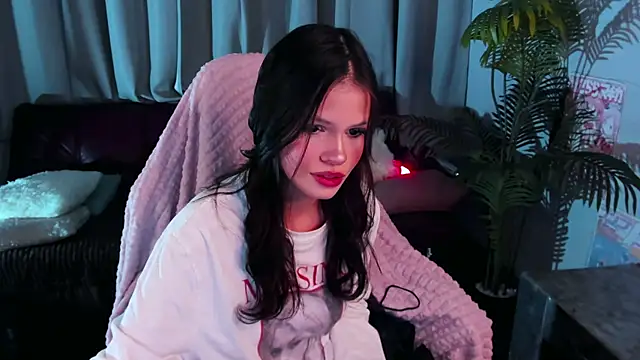 MaddyFever online show from June 2026 01:23:01 PM
