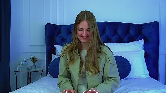 SofiaSarvains online show from June 2026 06:43:01 PM