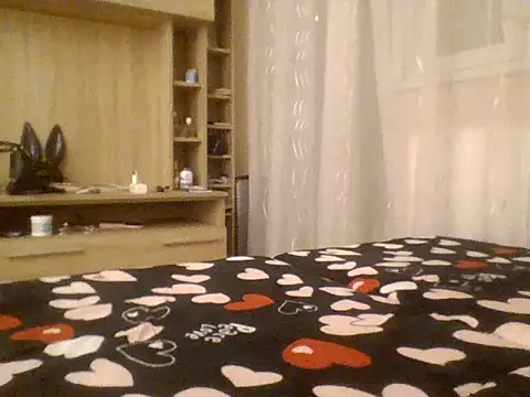 LunaMoonlira online show from June 2026 08:00:01 PM