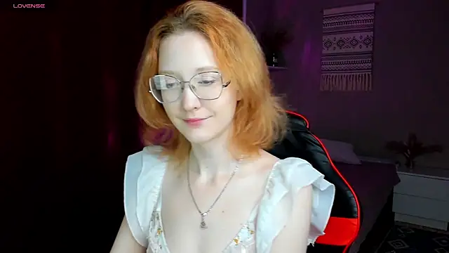 LunaTerry online show from June 2026 07:40:02 AM