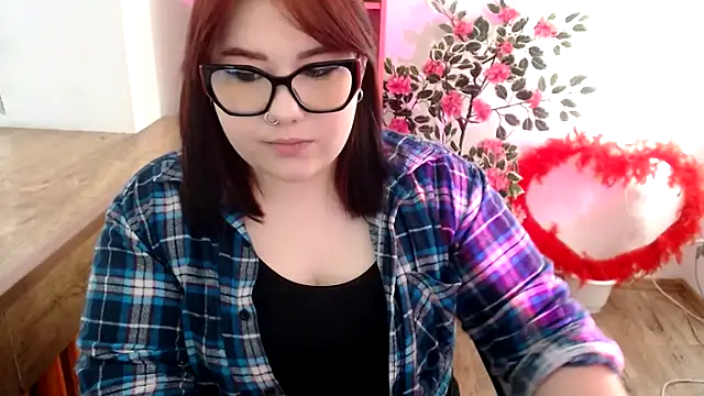 KarolinasHot online show from June 2026 01:24:02 PM