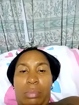 dulcechocolate online show from May 2026 03:56:01 AM