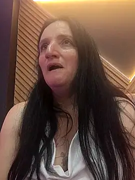 CloeMature online show from May 2026 11:39:01 PM
