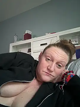 Kellilyn10 online show from June 2026 10:30:02 AM