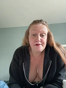 Kellilyn10 online show from June 2026 02:09:01 PM