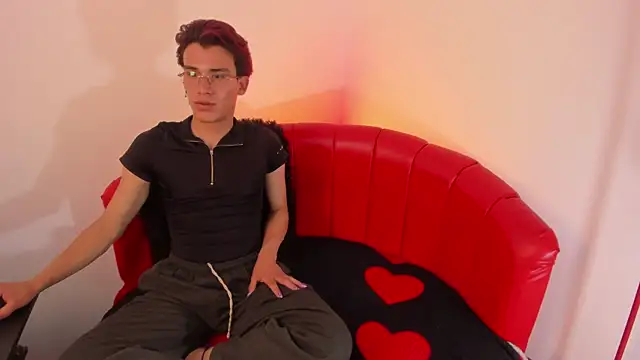 Andy Dluxe online show from May 2026 01:41:01 PM